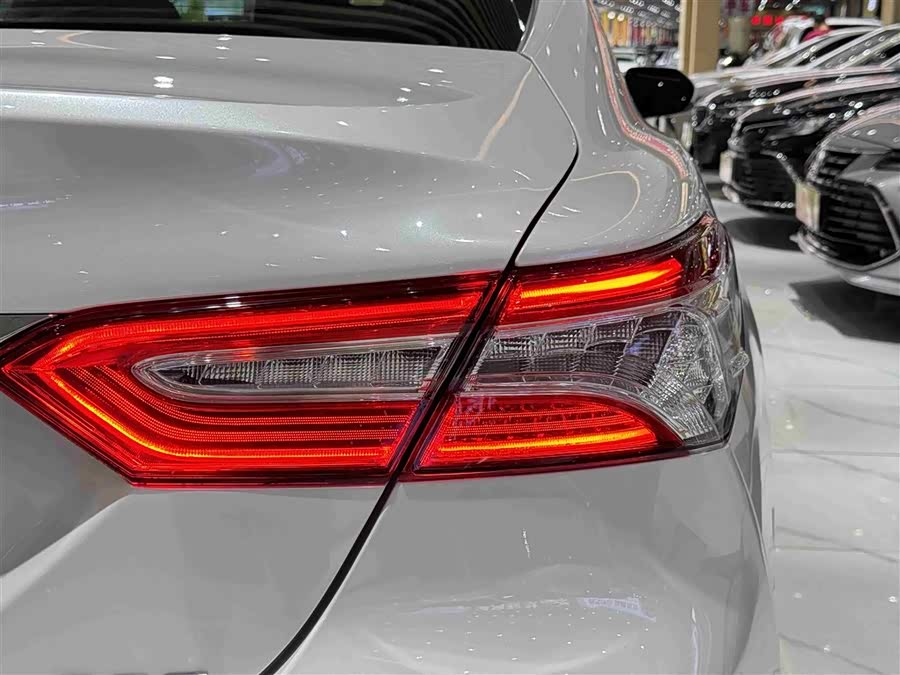 Toyota Camry 2020 car image #9