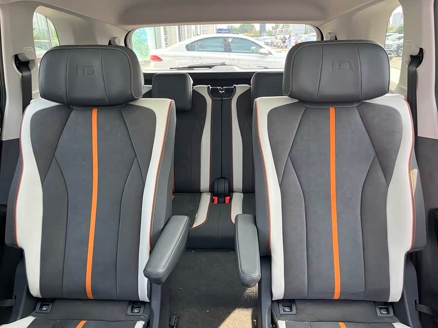 Volkswagen ID.6 Crozz 2024 #9 Volkswagen ID.6 Crozz 2024 immagine di auto #9