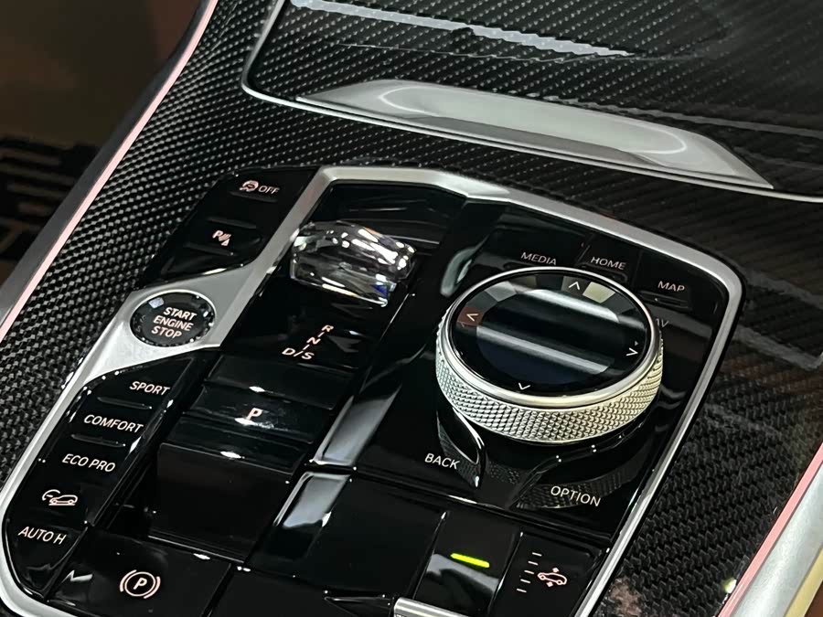 BMW X7 M60i 2023 car image #9