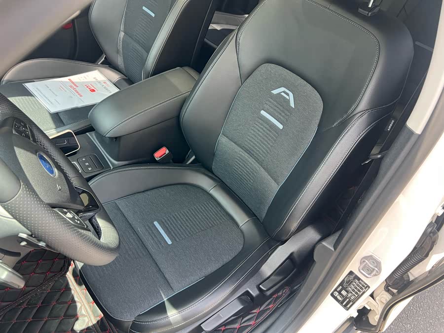 Ford Focus Active 2021 #9 Ford Focus Active 2021 car image #9