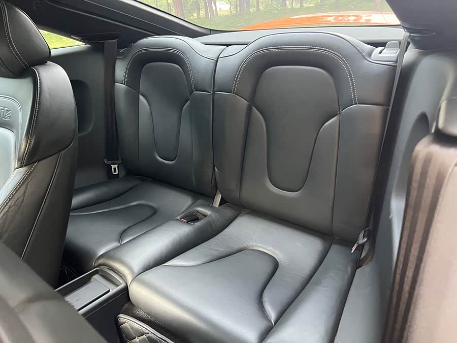 Audi TTS 2010 #9 Audi TTS 2010 car image #9