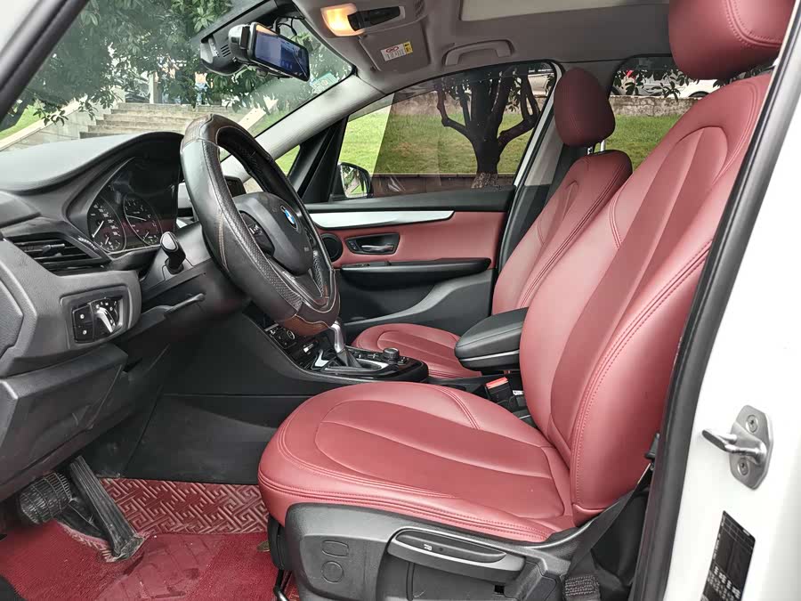 BMW 2 Series Tourer 2017 صورة سيارة #9