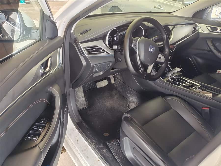 Changan Eado EV 2020 #9 Changan Eado EV 2020 immagine di auto #9