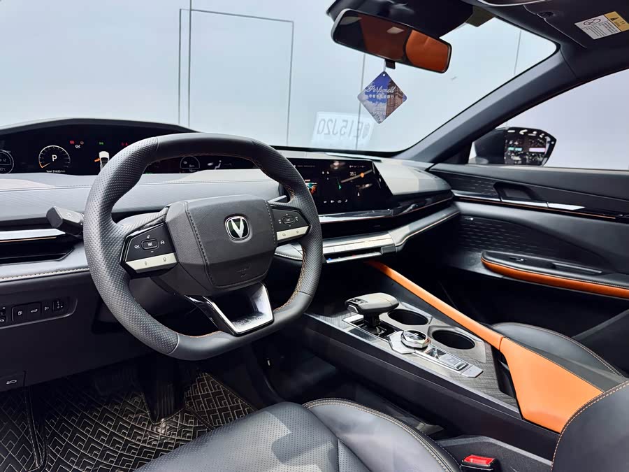 Changan UNI-V iDD 2022 #9 Changan UNI-V iDD 2022 car image #9