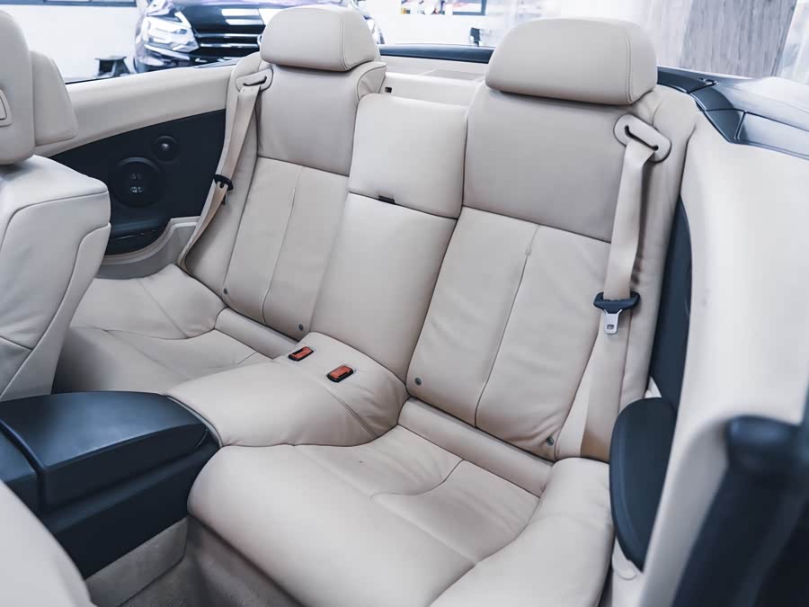 BMW 6 Series 2010 #9 BMW 6 Series 2010 car image #9