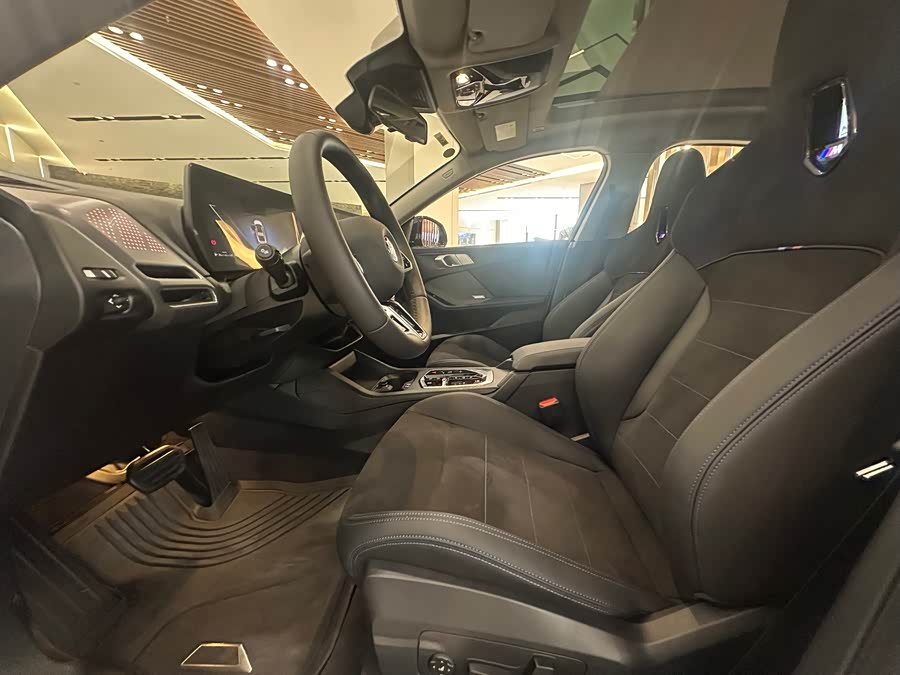 BMW 2 Series car image #9