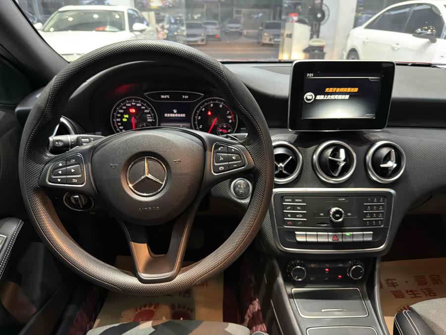 Mercedes-Benz A Class (Imported) 2015 car image #9