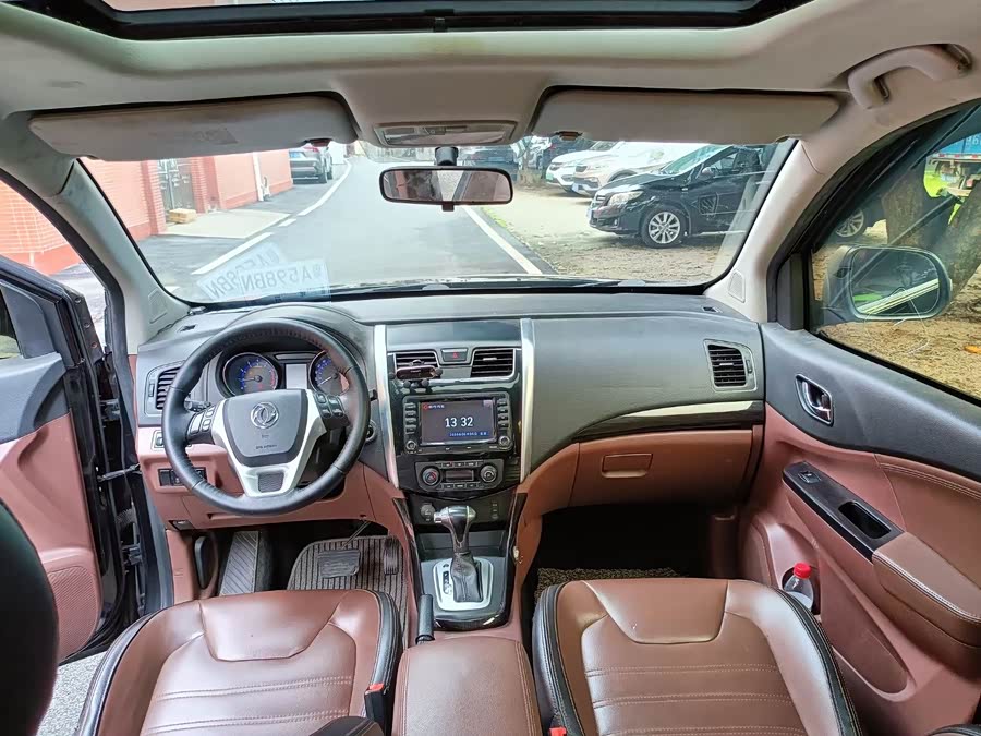 Forthing SX6 2017 car image #9