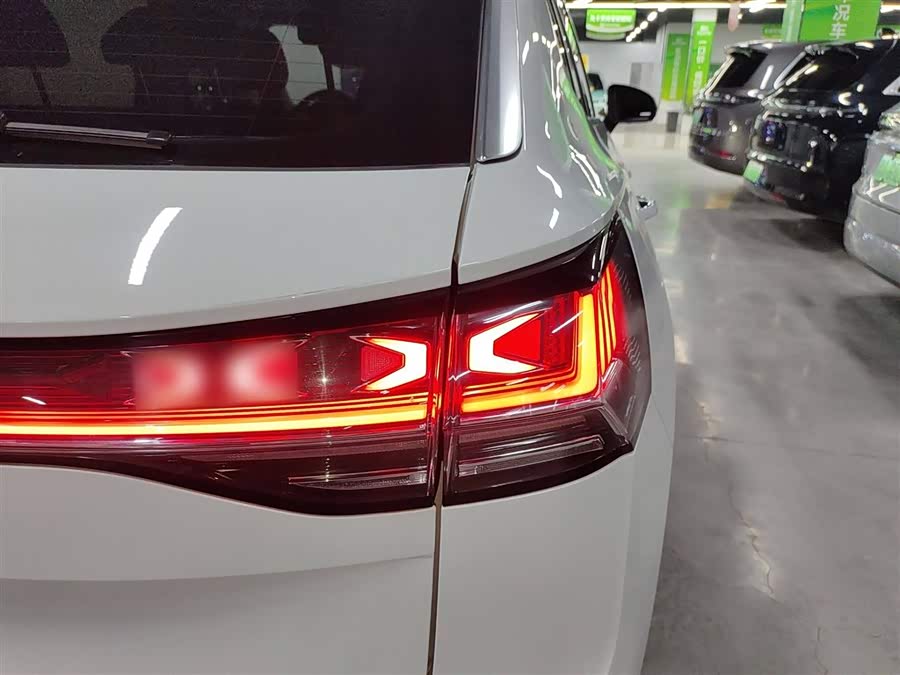 Volkswagen Tayron GTE 2023 car image #9