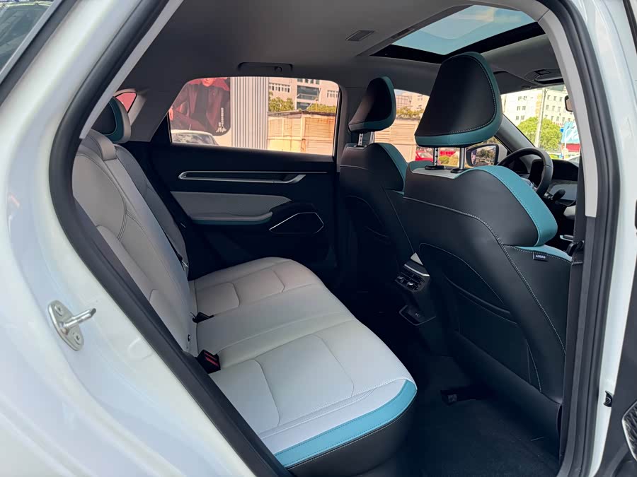 GEELY Emgrand 2024 car image #9