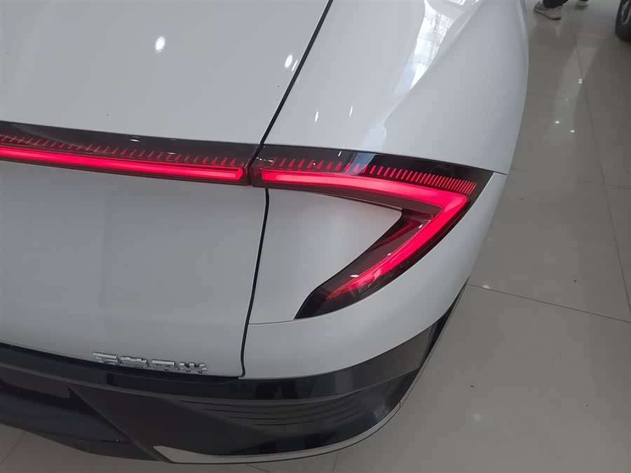 五菱汽车 五菱E5 2024 汽车图片 #9