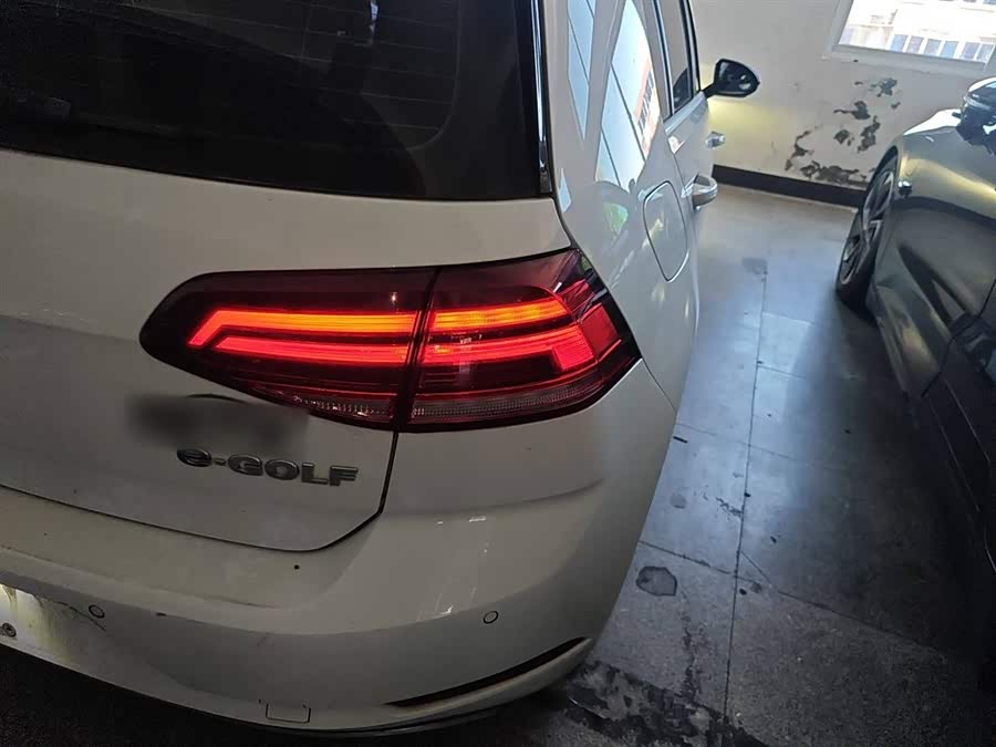 Volkswagen Golf Pure Electric 2020 imagen de coche #9