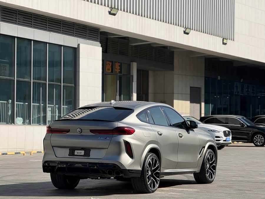 BMW X6 M 2022 car image #9