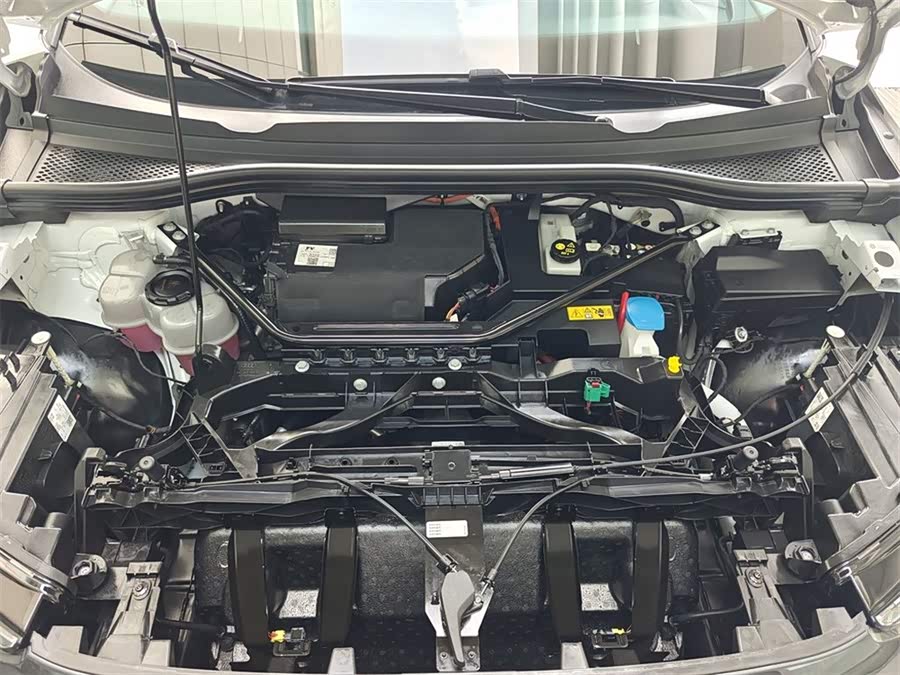 Audi Q4 e-tron 2024 صورة سيارة #9