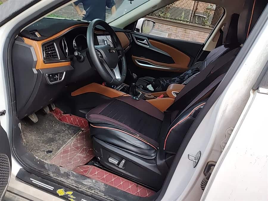 众泰 众泰T300 2018 汽车图片 #9