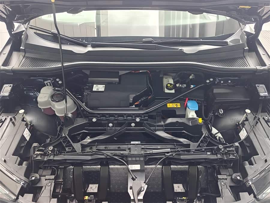 Audi Q4 e-tron 2024 صورة سيارة #9