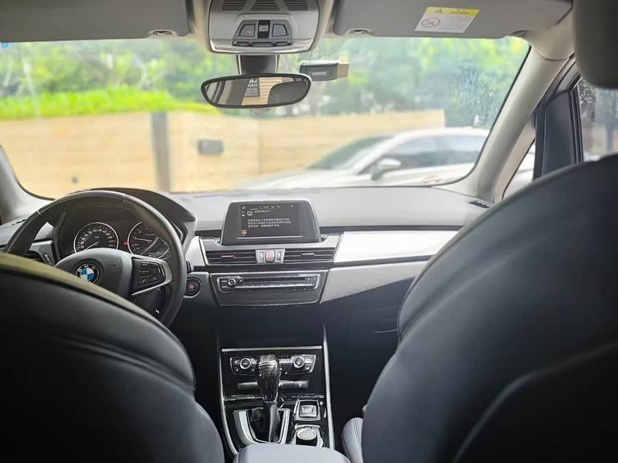 BMW 2 Series Tourer 2016 #9 BMW 2 Series Tourer 2016 صورة سيارة #9