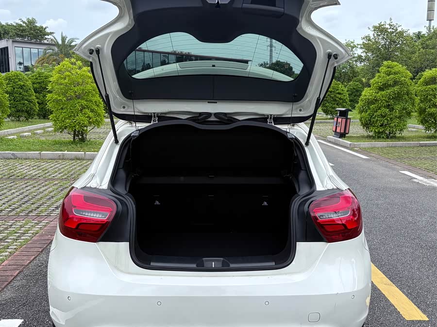 Mercedes-Benz A Class (Imported) 2016 car image #9