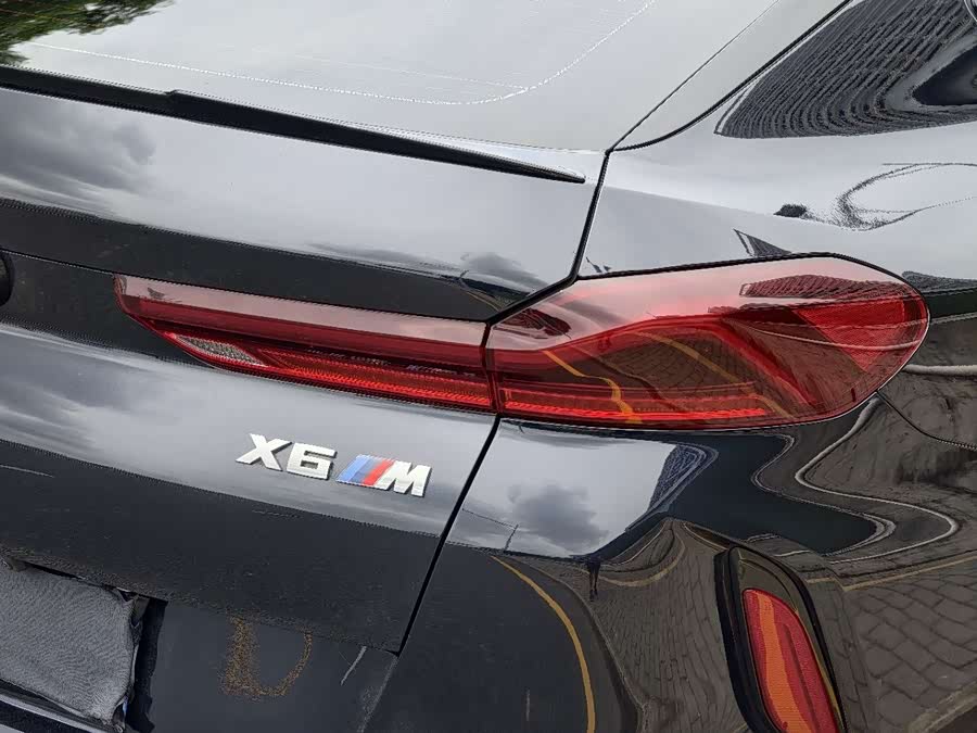 BMW X6 M 2023 car image #9