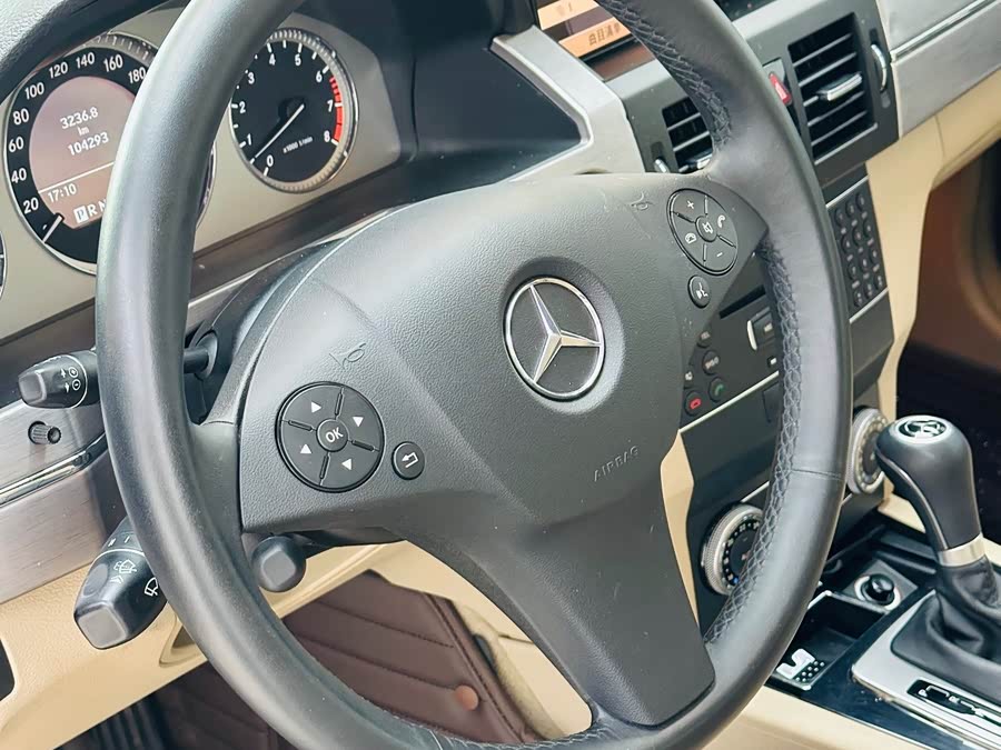 Mercedes-Benz GLK Class (Imported) 2010 #9 Mercedes-Benz GLK Class (Imported) 2010 car image #9