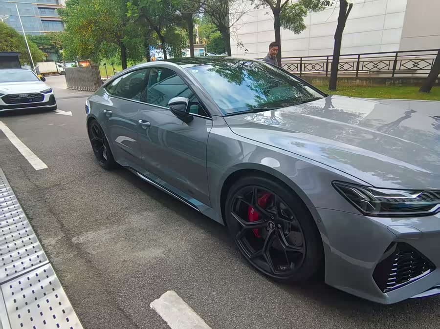 Audi RS 7 car image #9