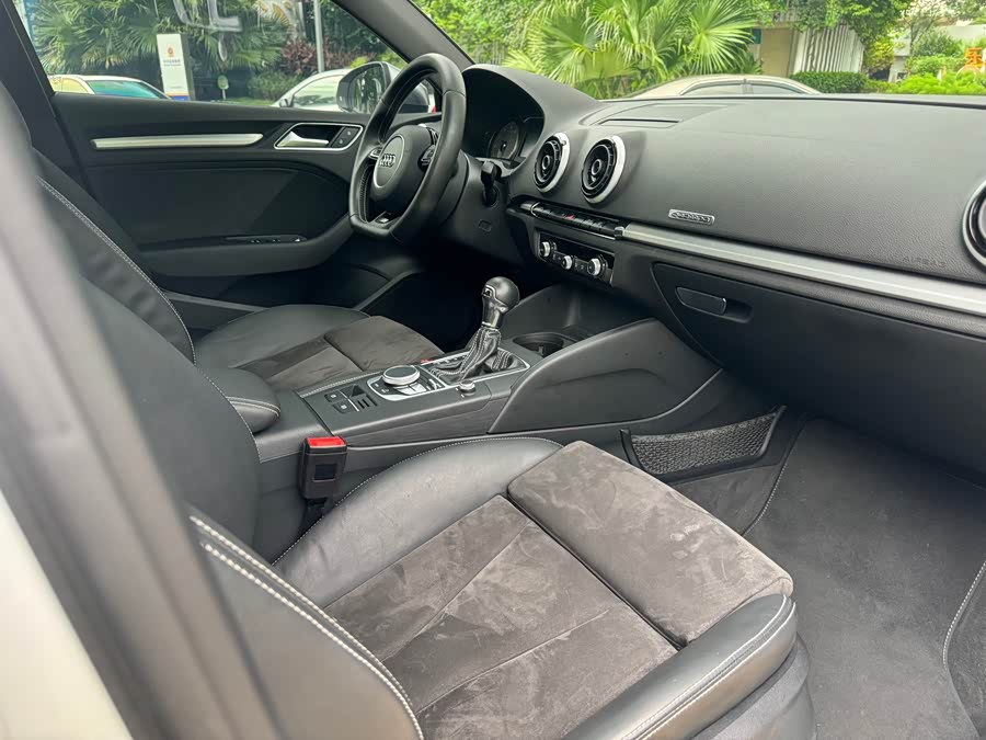 Audi S3 2016 car image #9