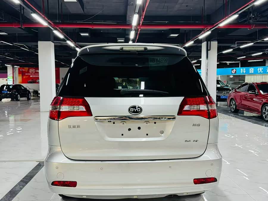 BYD M6 2014 #9 BYD M6 2014 car image #9