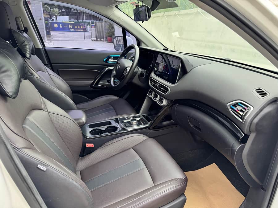 GAC ix4 2018 car image #9