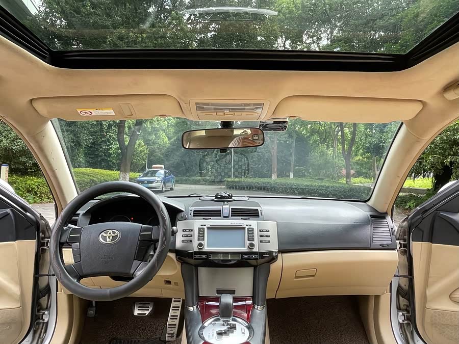 Toyota Reiz 2009 immagine di auto #9