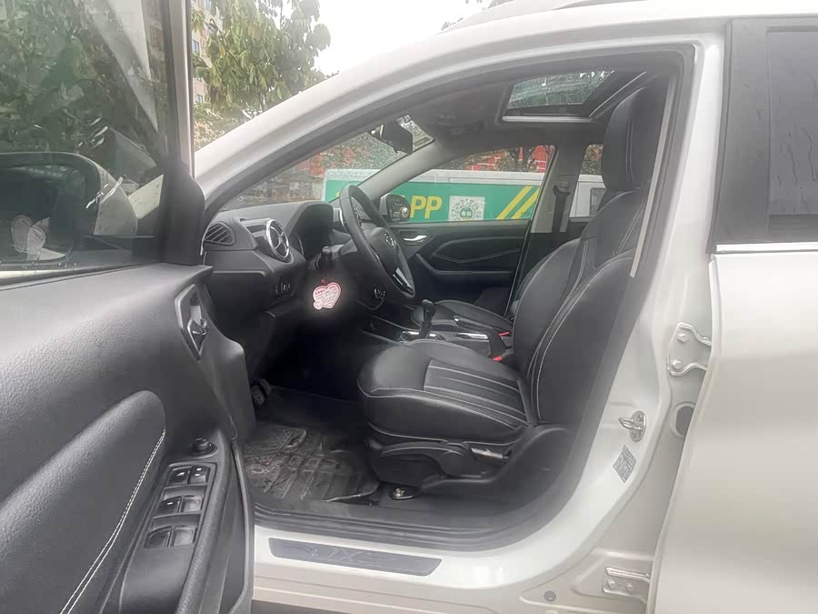 Soueast DX3 2020 صورة سيارة #9