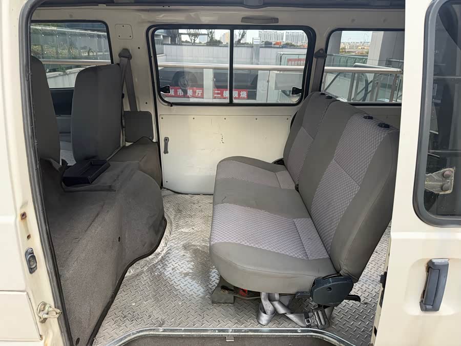 Soueast Delica 2012 car image #9