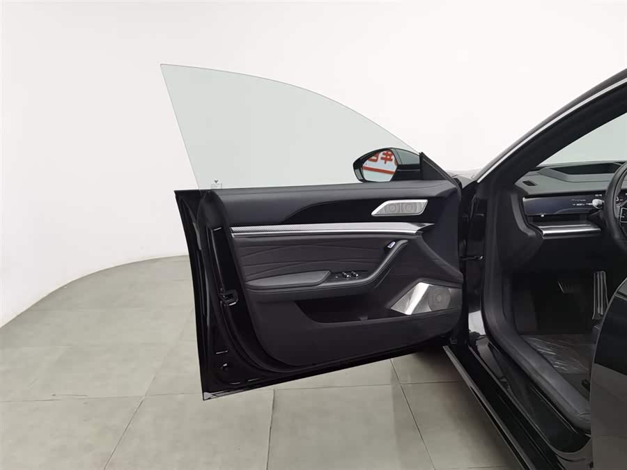 哪吒汽车 哪吒S猎装 2024 汽车图片 #9