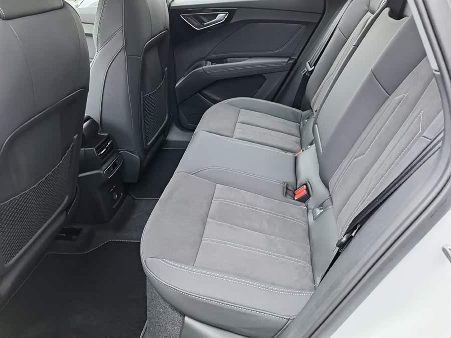 Audi Q4 e-tron 2022 imagem de carro #9