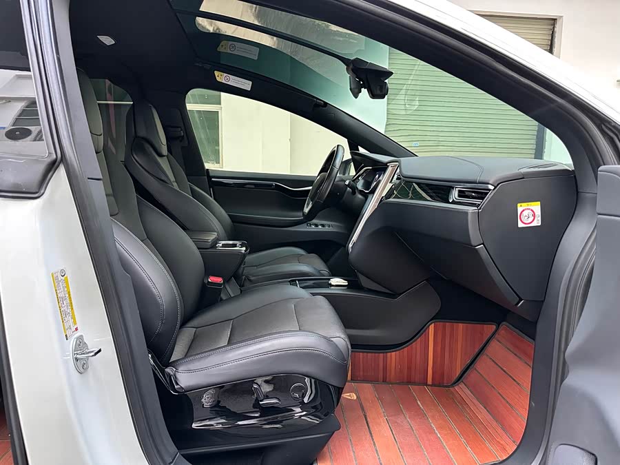 Tesla Model X 2017 #9 Tesla Model X 2017 car image #9