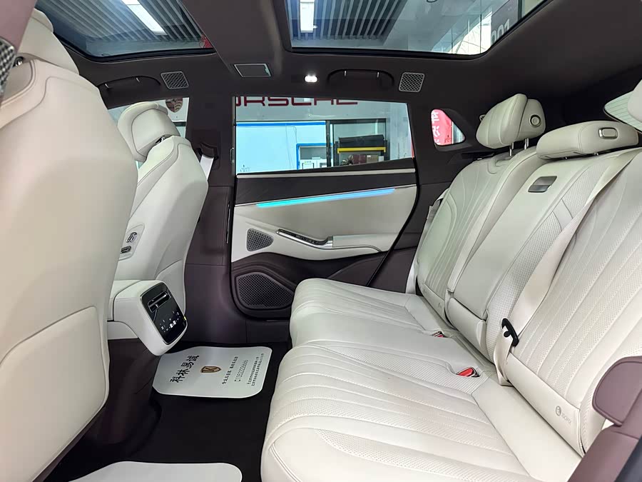 Denza Z9GT 2025 immagine di auto #9