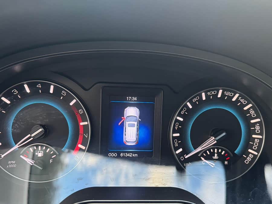 Haval H2 2017 car image #9