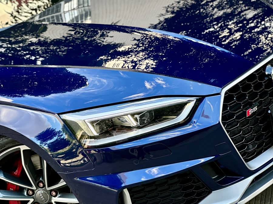Audi S5 2019 car image #9