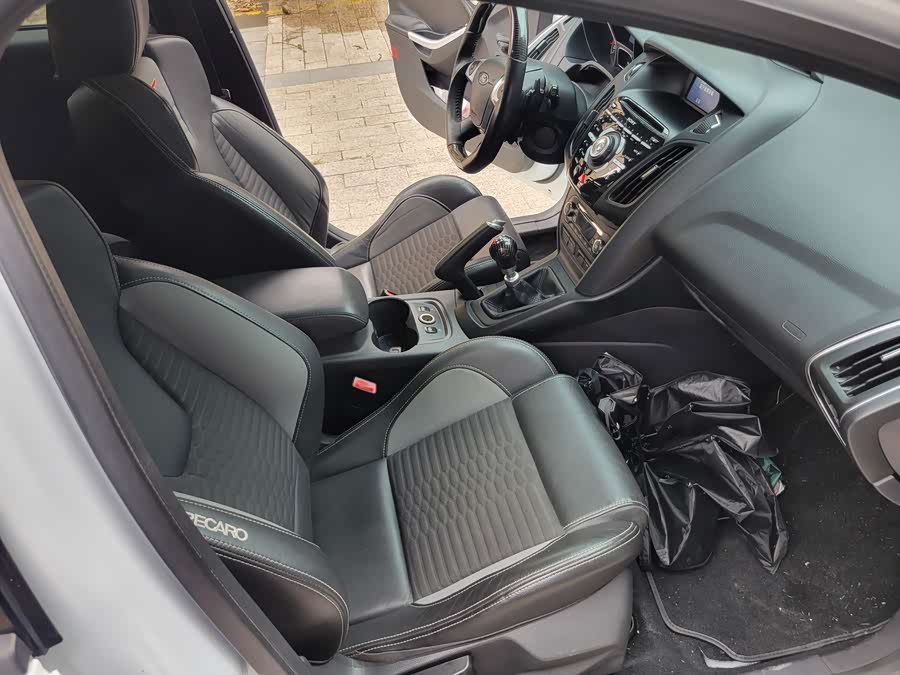 Ford Focus (Imported) 2014 #9 Ford Focus (Imported) 2014 car image #9