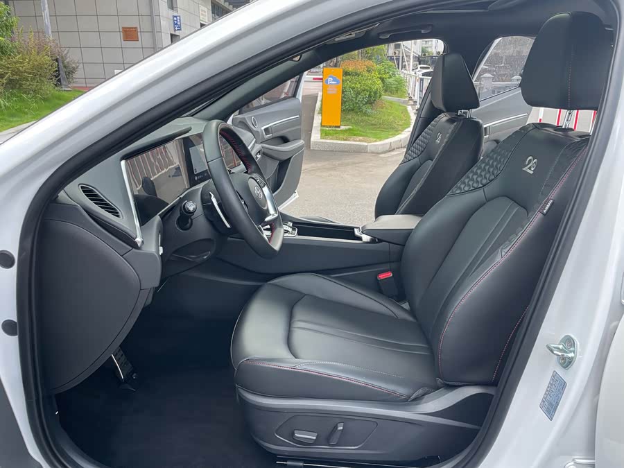 Hyundai Sonata 2023 car image #9