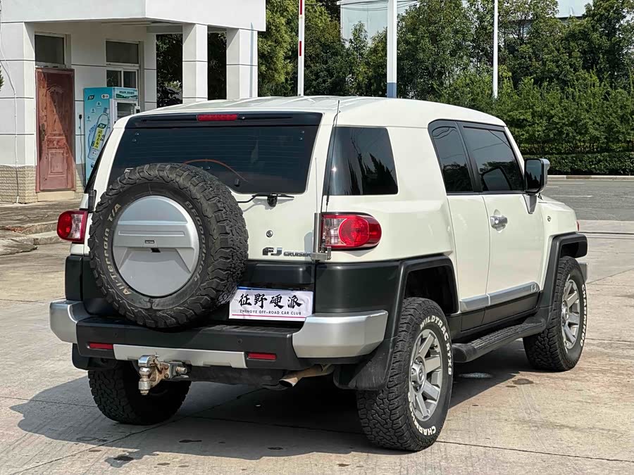 Toyota FJ Cruiser 2017 #9 Toyota FJ Cruiser 2017 car image #9