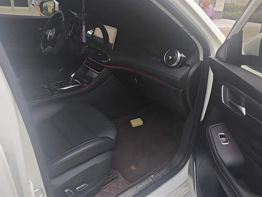 MG HS 2019 car image #9