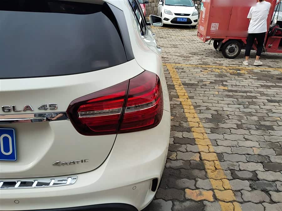 Mercedes-Benz GLA AMG 2018 #9 Mercedes-Benz GLA AMG 2018 car image #9