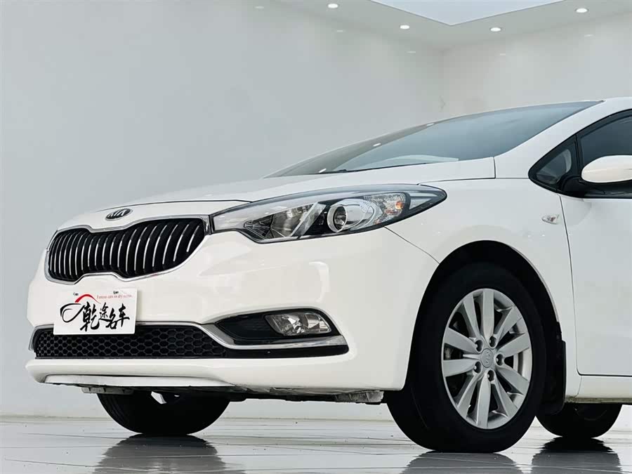 Kia K3 2013 car image #9