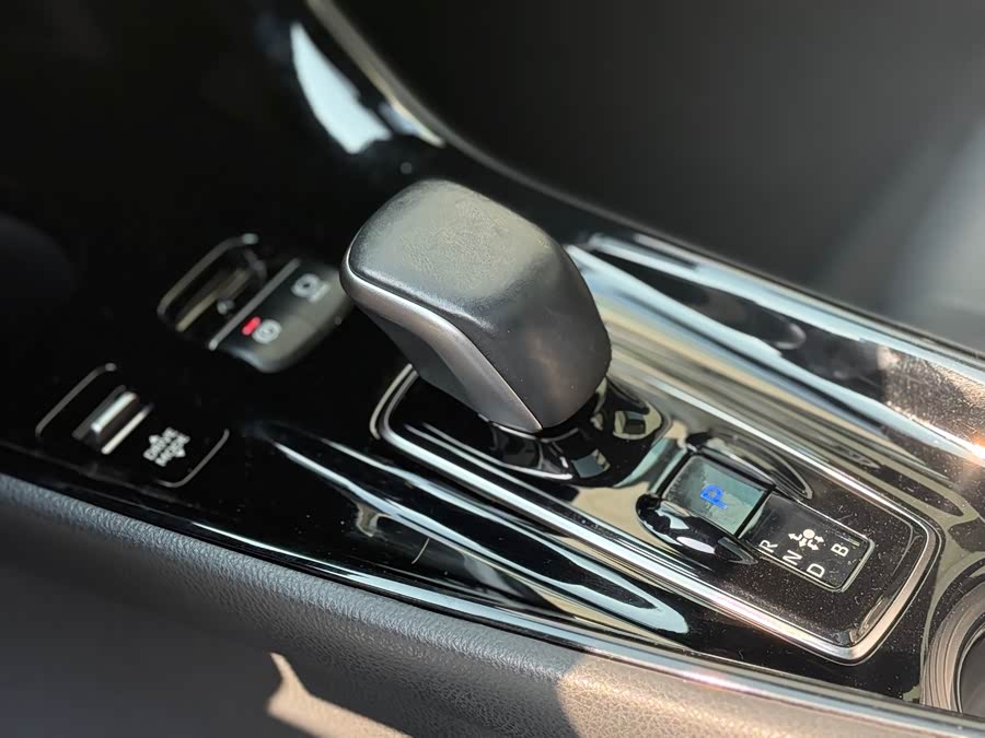 Toyota Izoa E 2022 #9 Toyota Izoa E 2022 imagen de coche #9