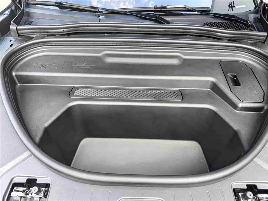 Audi Q6L e-tron 2025 #9 Audi Q6L e-tron 2025 immagine di auto #9