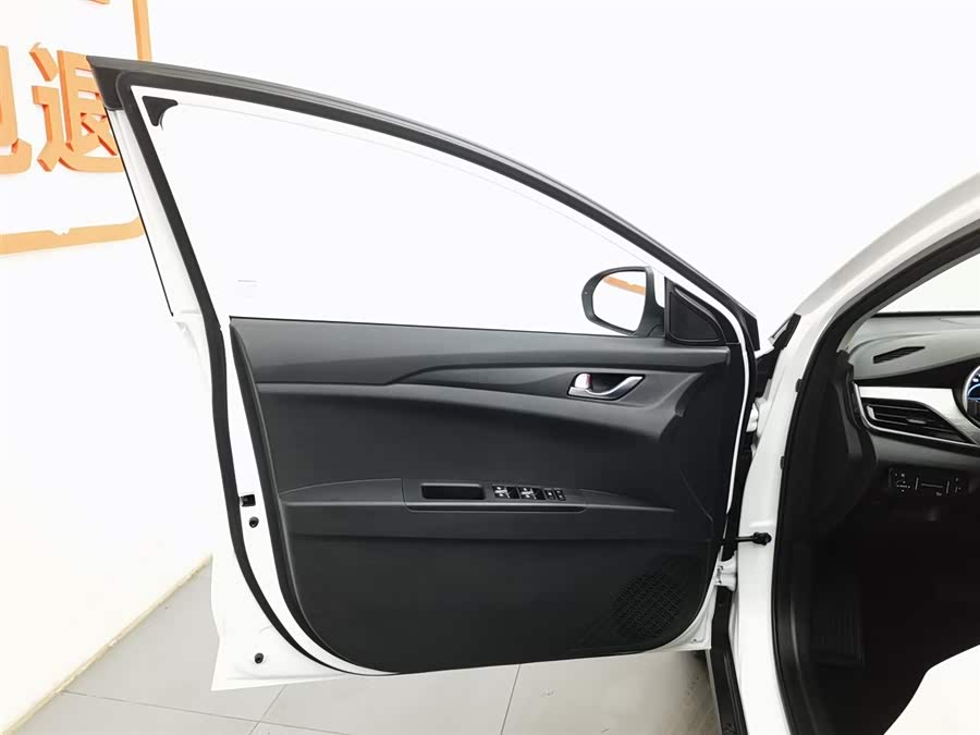 Changan Eado EV 2023 #9 Changan Eado EV 2023 immagine di auto #9