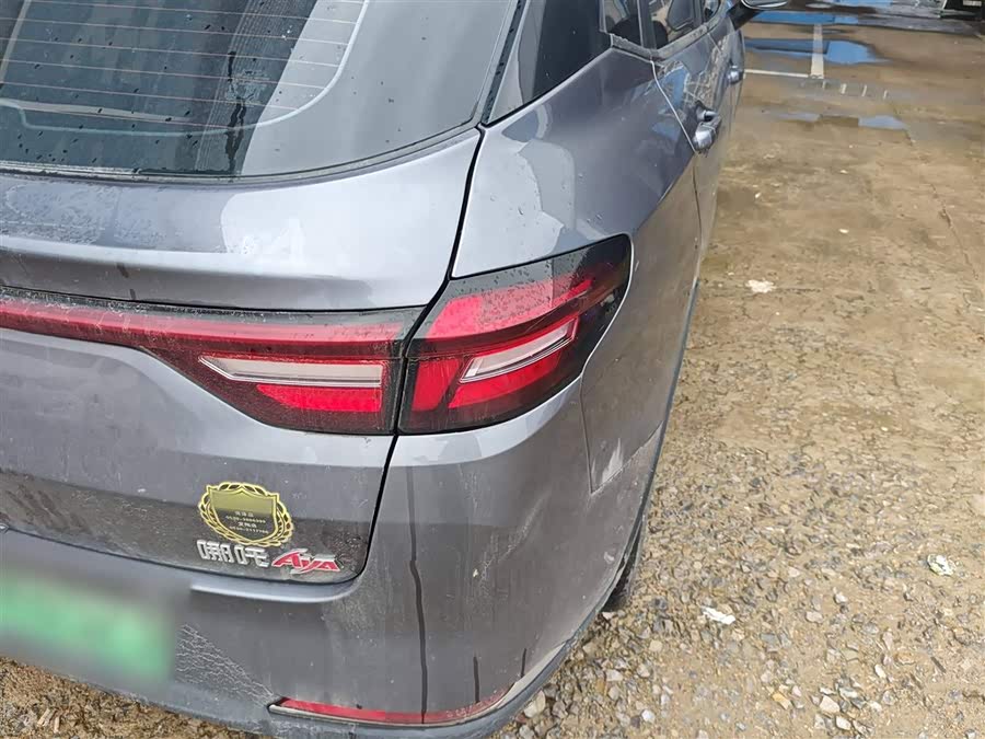 哪吒汽车 哪吒AYA 2024 汽车图片 #9