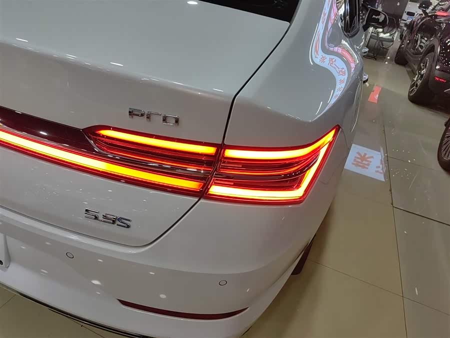 BYD Qin Pro New Energy 2019 car image #9