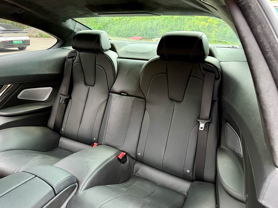 BMW M6 2017 car image #9