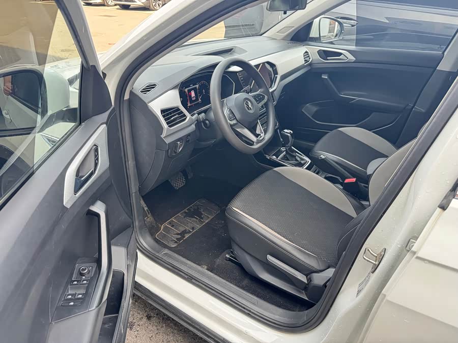 Volkswagen Tacqua 2023 car image #9